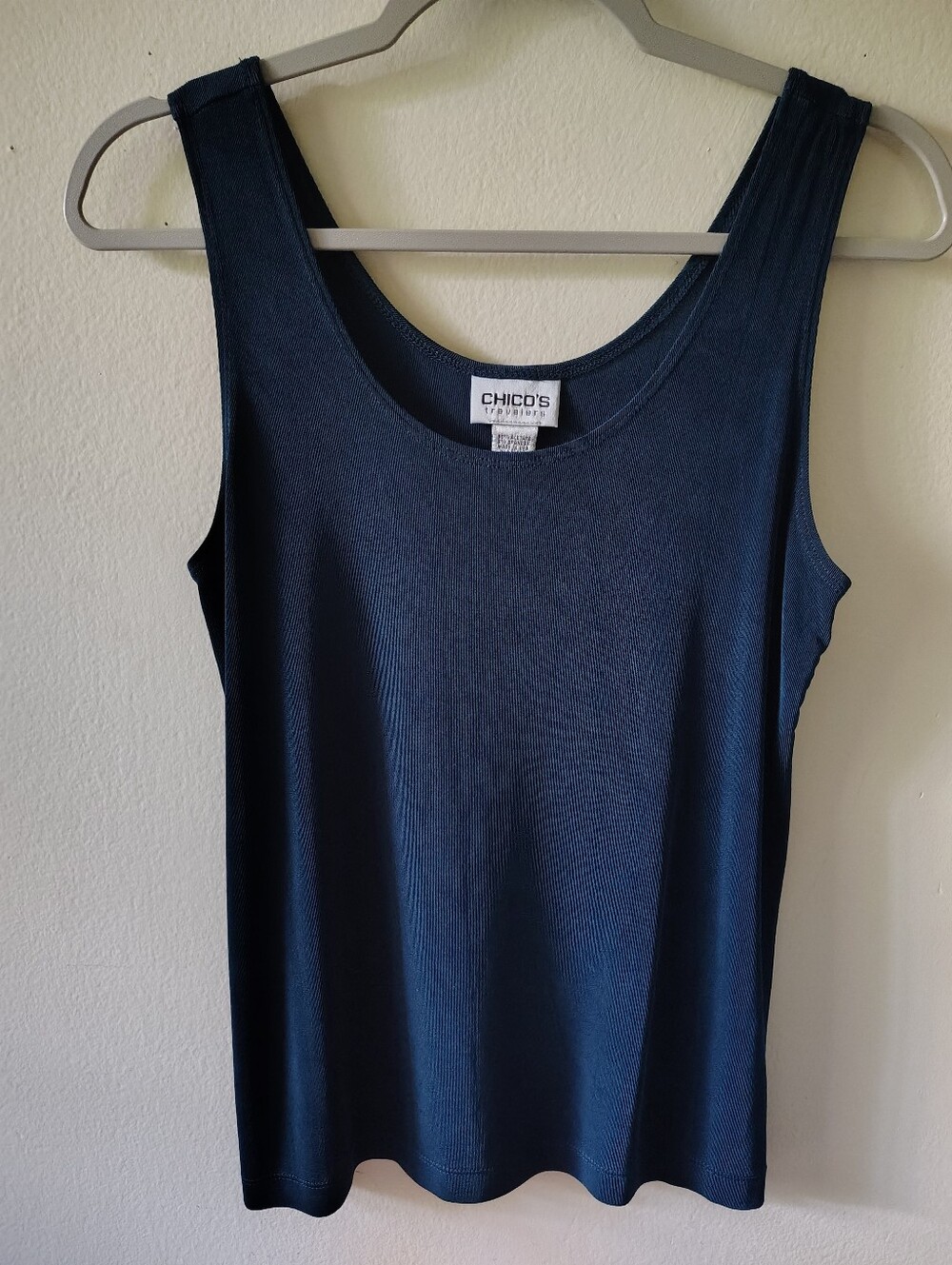 Chicos Travelers Teal Tank Top 1 Medium Slinky Casual Vacation Relaxed Stretch